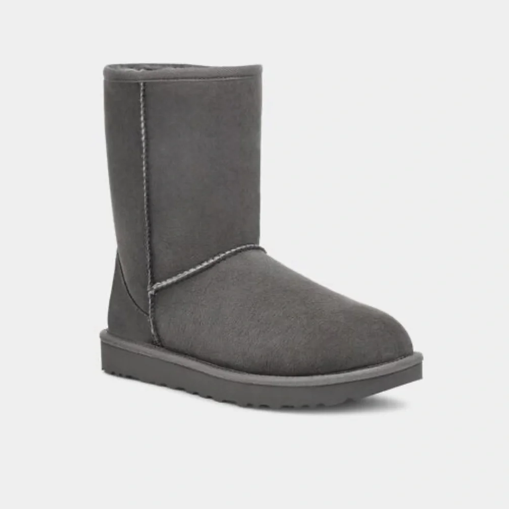 Ugg Classic Short II in gray - Picture 3 of 16